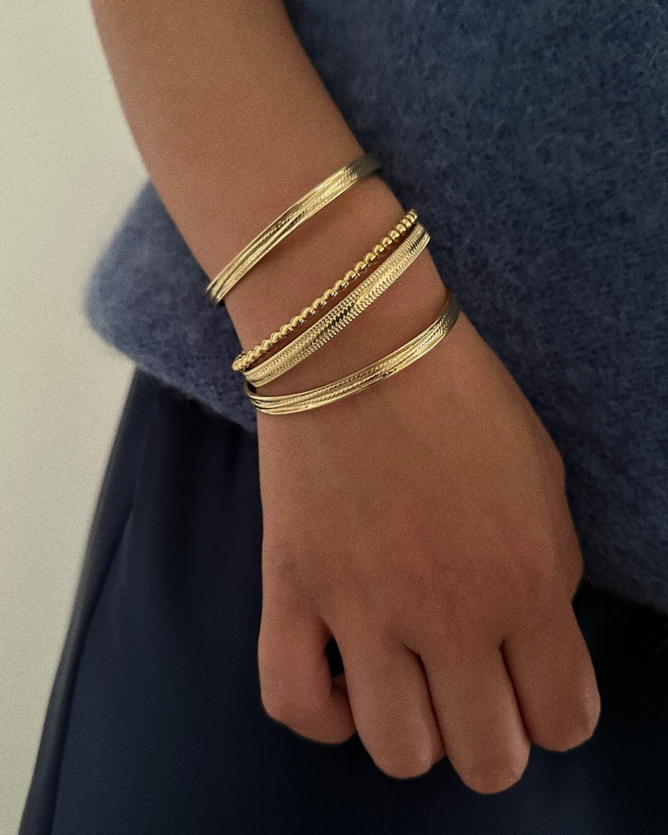 Les Assemblés: AMBER•MARETT•JACKIE•AMBER